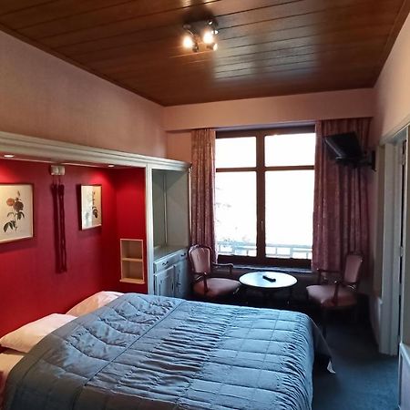 Hotel Le Chalet La-Roche-en-Ardenne Esterno foto