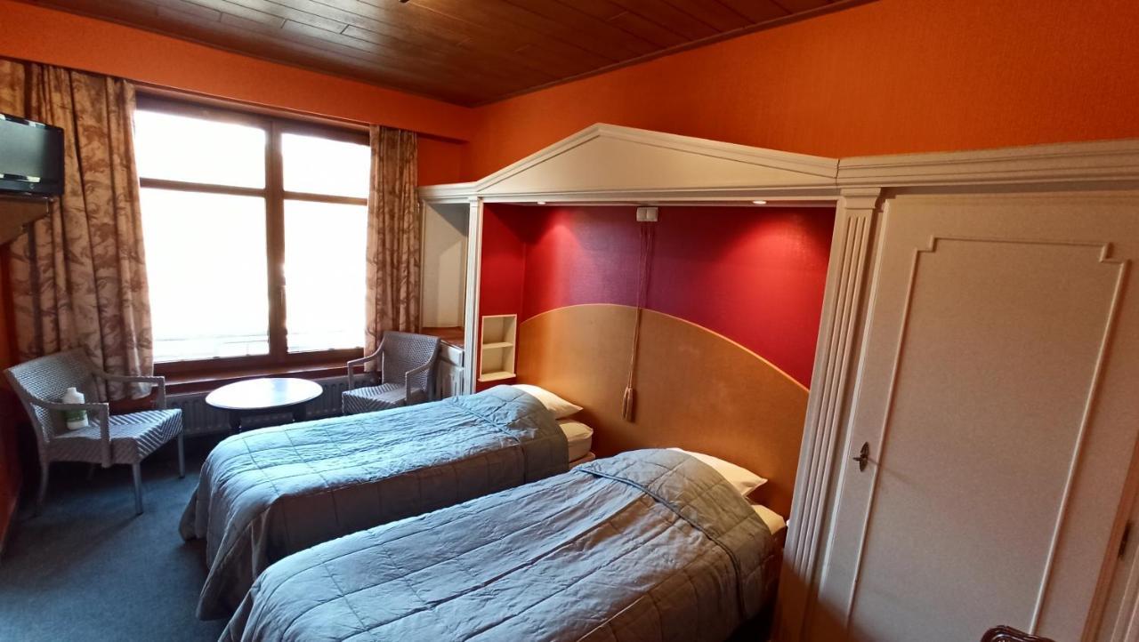 Hotel Le Chalet La-Roche-en-Ardenne Esterno foto